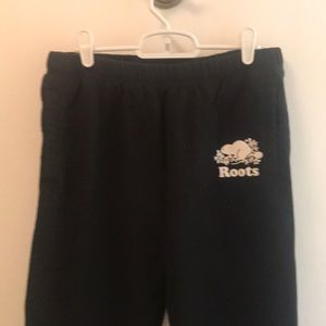 Roots women’s slim sweatpants NWOT